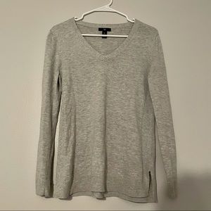 Gap sweater